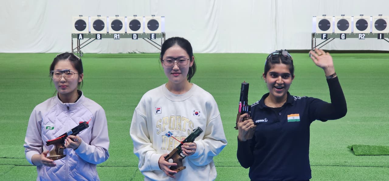 Esha nails maiden individual world championship medal with bronze in women’s 25m pistol